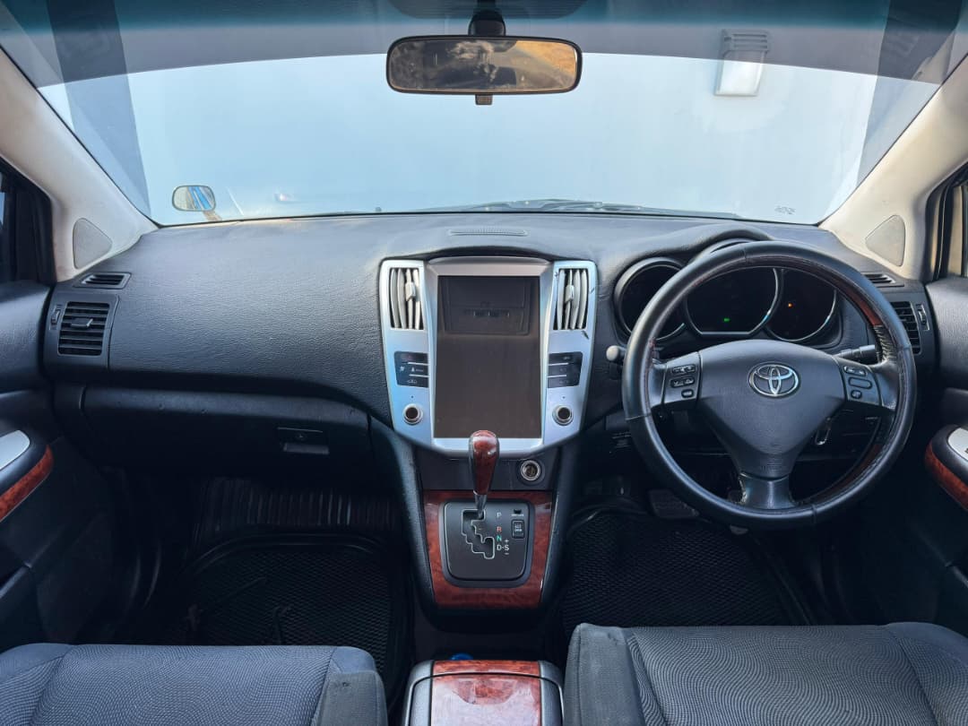 TOYOTA HARRIER thumbnail 4